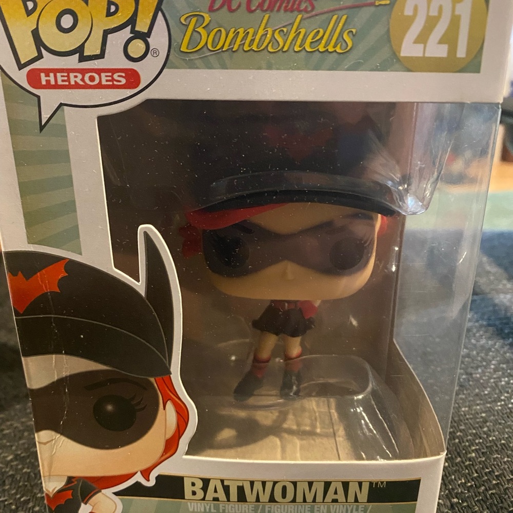 Funko DC Comics Bombshells Batwoman Figure